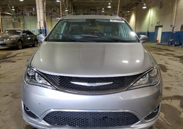 Chrysler Pacifica cena 44900 przebieg: 83407, rok produkcji 2018 z Krasnystaw małe 92